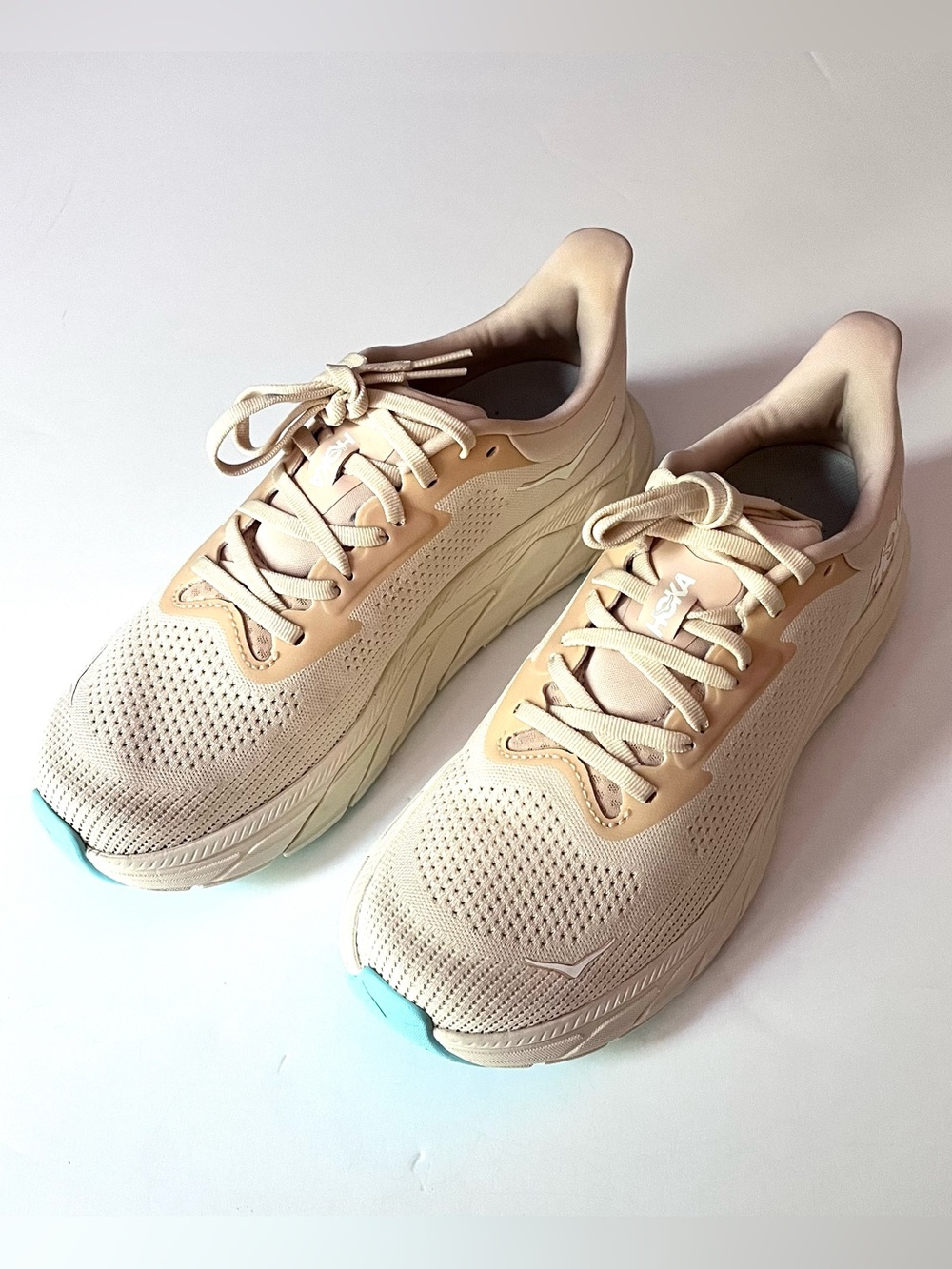 HOKA Arahi 7 Vanilla Cream Premium Stability Running Shoes 9B